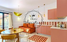 Apartment With Exceptional Charm In Historic Center Of Alicante